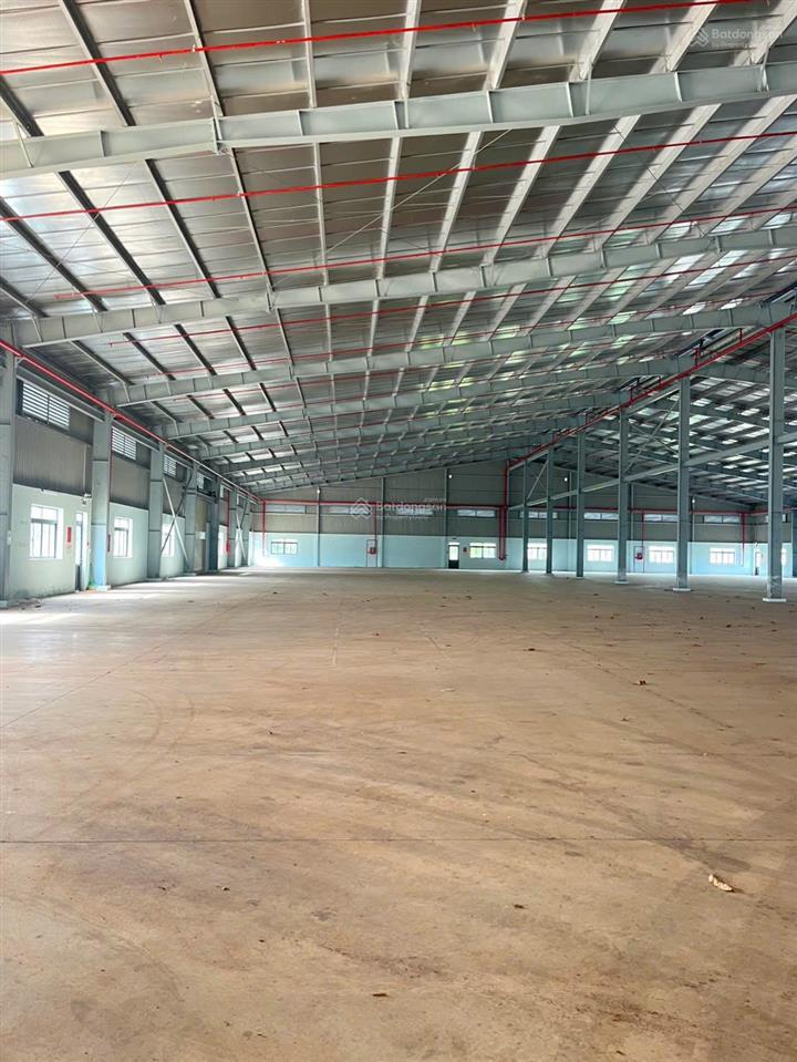 Cho thuê nhà xưởng mới đẹp trong kcn định quán, tổng diện tích 13000m2, xd 7200m2