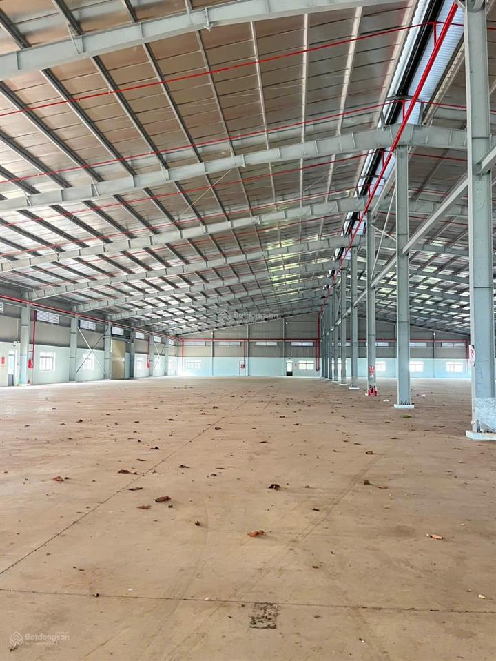 Cho thuê nhà xưởng mới đẹp trong kcn định quán, tổng diện tích 13000m2, xd 7200m2