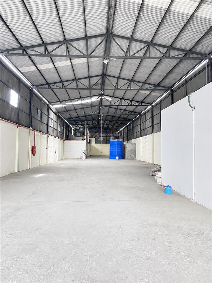 Cho thuê xưởng 900m2 pccc vách tường giá thuê 70tr/tháng tại bình chiểu thủ đức