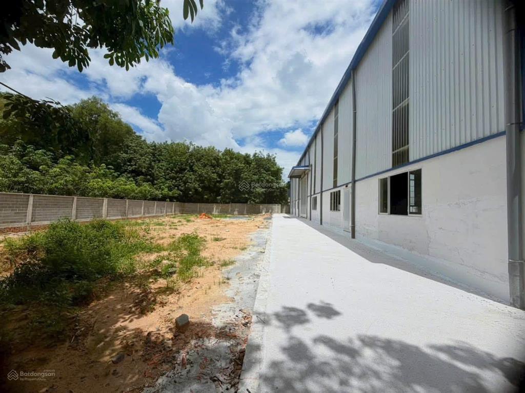 Cho thuê xưởng mới xây gần visip 2 3900m2, có nhà xưởng 2000m2