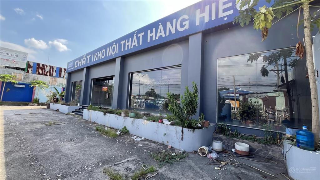Cho thuê mặt bằng kinh doanh phù hợp showrooms mặt tiền đường đại lộ bình dương
