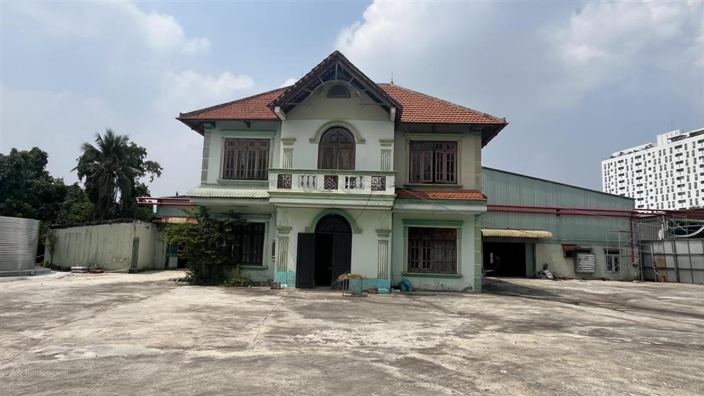 Cho thuê 5565m2 có hai phân xưởng, pccc tự động đường xe cont tại trường thọ