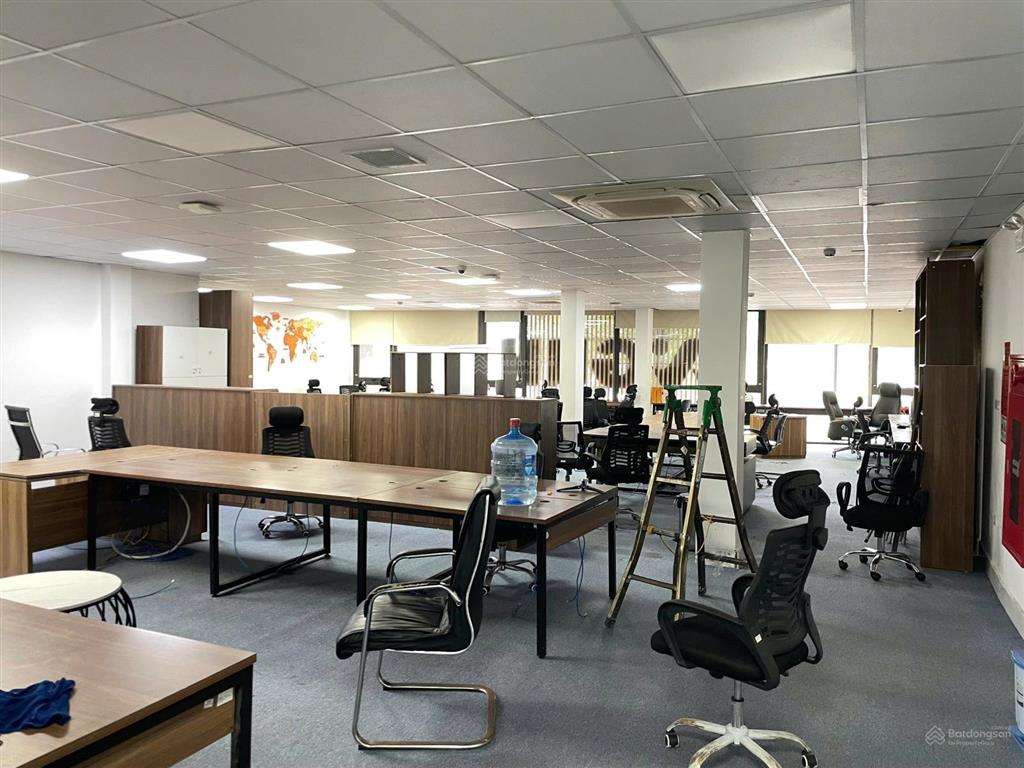 Cho thuê văn phòng 150m2 giá siêu rẻ, chỉ 200 nghìn/m2/th đường võ chí công