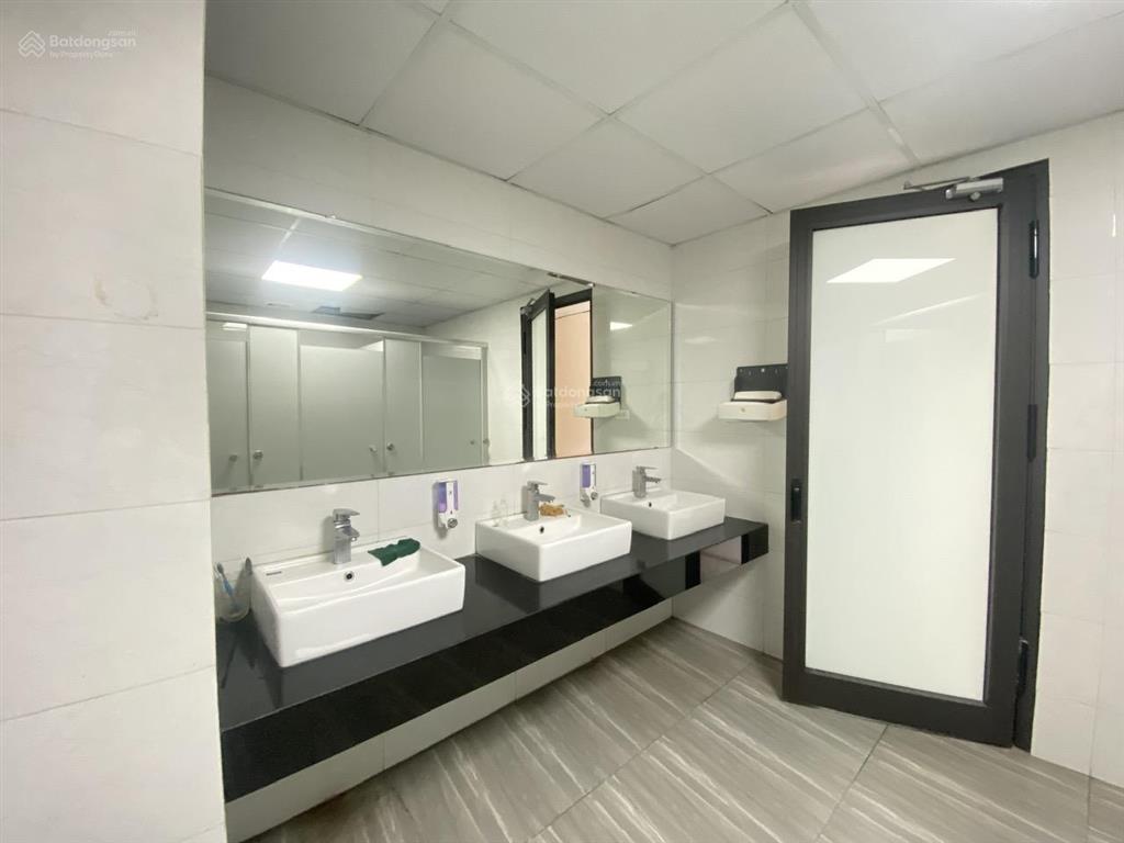 Cho thuê văn phòng 150m2 giá siêu rẻ, chỉ 200 nghìn/m2/th đường võ chí công