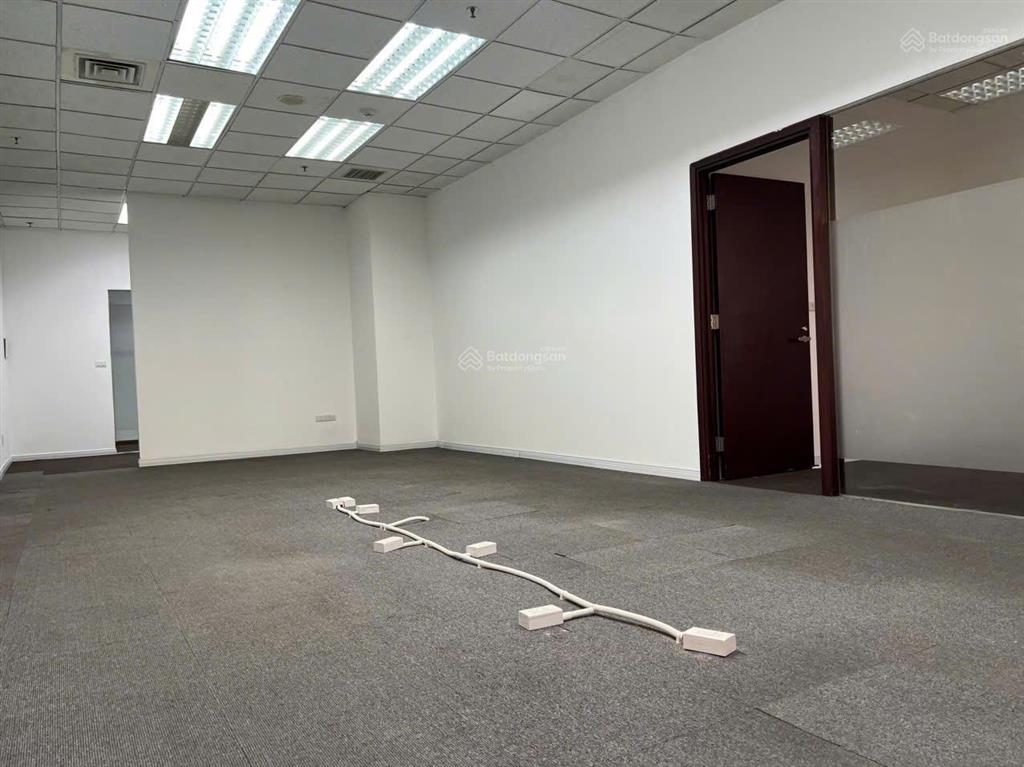 Cho thuê văn phòng từ 40m2 đường kim mã  giá tốt  view công viên