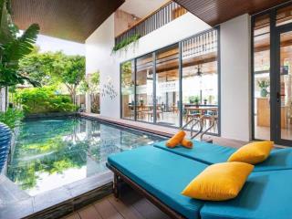 Bán toà căn góc hộ khuê mỹ đông, 250m2 ngang 12m. 5 tầng 14 phòng, doanh thu 300tr/tháng