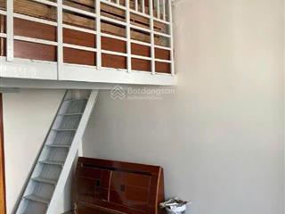 Chính chủ cho thuê căn hộ lầu 5 chung cư 22 nguyễn trãi quận 1 trung tâm vòng xoay ngã sáu phù đổng