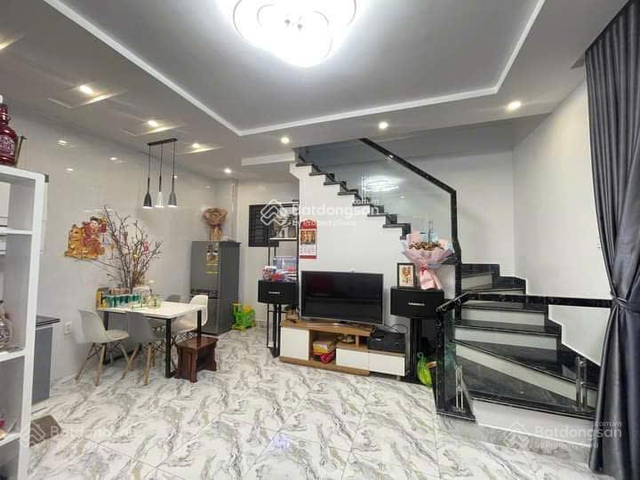 Bán nhanh nhà riêng 3 tầng, 2pn, 2wc, tại dư hàng, lê chân, hải phòng, giá chỉ 2 tỷ xíu