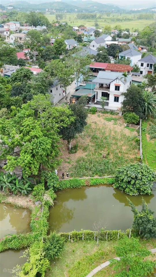 Lô đất nghỉ dưỡng tại đồng tranh a xã cư yên tay trạm nước sát vs đập đồng tranh hàng xóm toàn vila