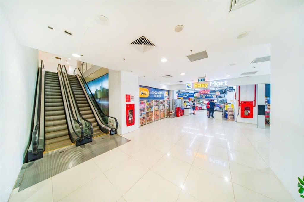 Cơ hội vàng sở hữu sàn tttm rox center goldseason 47 nguyễn tuân  tầng 5  124,1m2