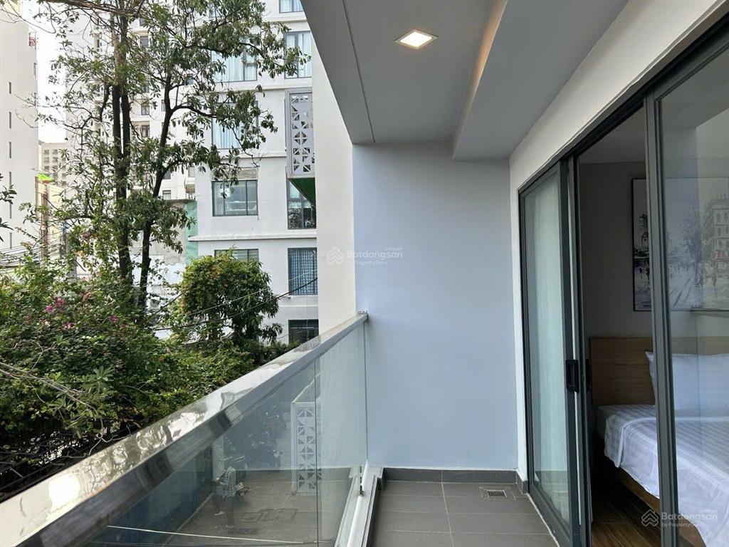 Bán khách sạn 7 tầng dt 100m2 hẻm 64 trần phú  lộc thọ cách biển vài bước chân giá chỉ 26,5 tỷ