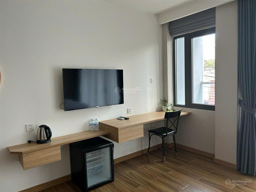 Bán khách sạn 7 tầng dt 100m2 hẻm 64 trần phú  lộc thọ cách biển vài bước chân giá chỉ 26,5 tỷ