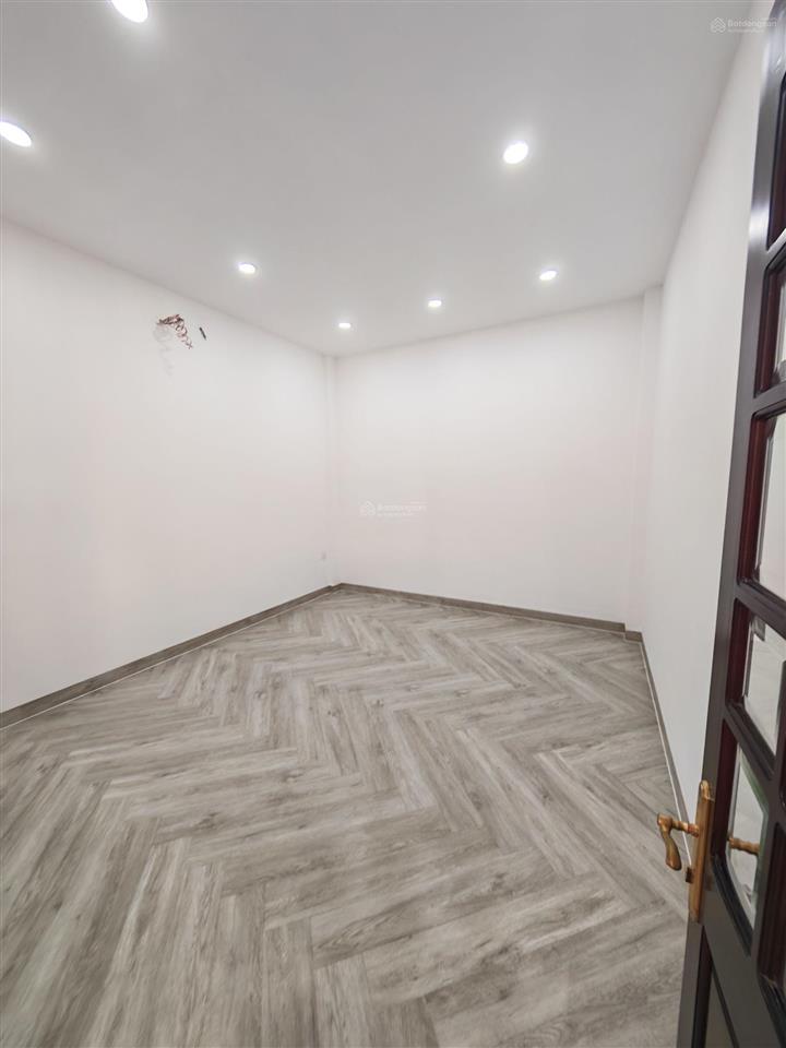 Bán nhà góc hai tiền đường lê đại hành trung tâm bàn cờ, diện tích 82m2 ngang 5,5m giá chỉ 19,3 tỷ