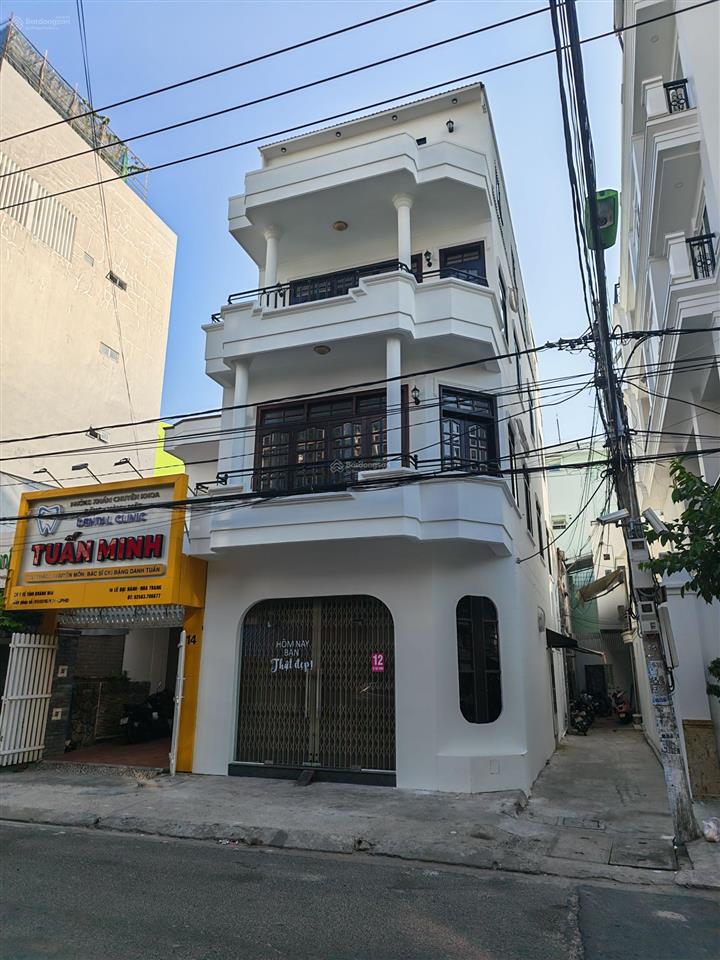 Bán nhà góc hai tiền đường lê đại hành trung tâm bàn cờ, diện tích 82m2 ngang 5,5m giá chỉ 19,3 tỷ