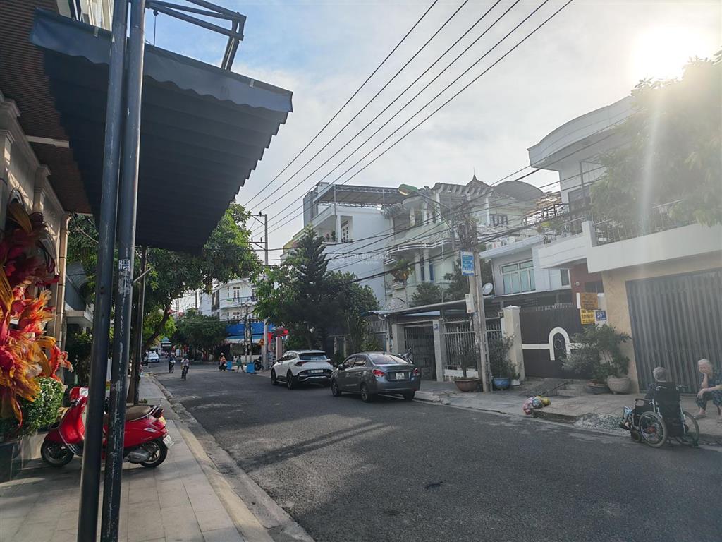 Bán nhà cấp 4 mặt tiền đường lê chân nội khu bàn cờ, dtích đẹp 142m2 ngang 7,8m giá chỉ 16,8 tỷ