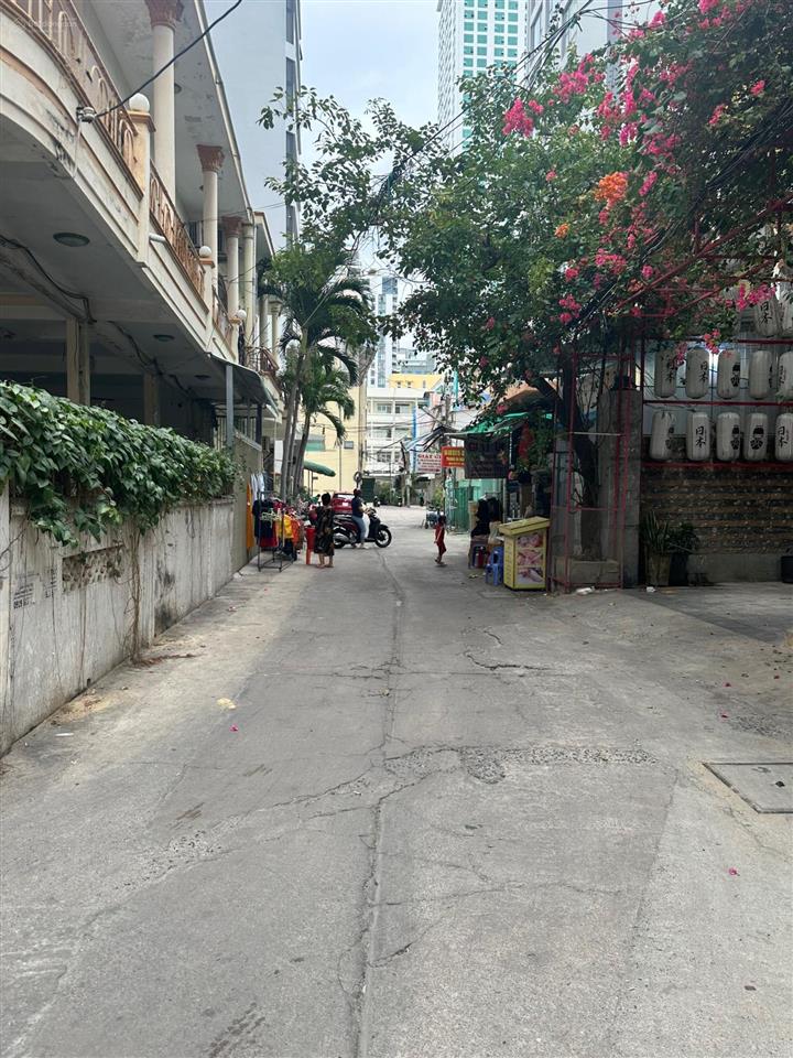 Bán đất hai mặt tiền hẻm hùng vương, nha trang  diện tích 240.4m2  khu trung tâm sầm uất nhất tp