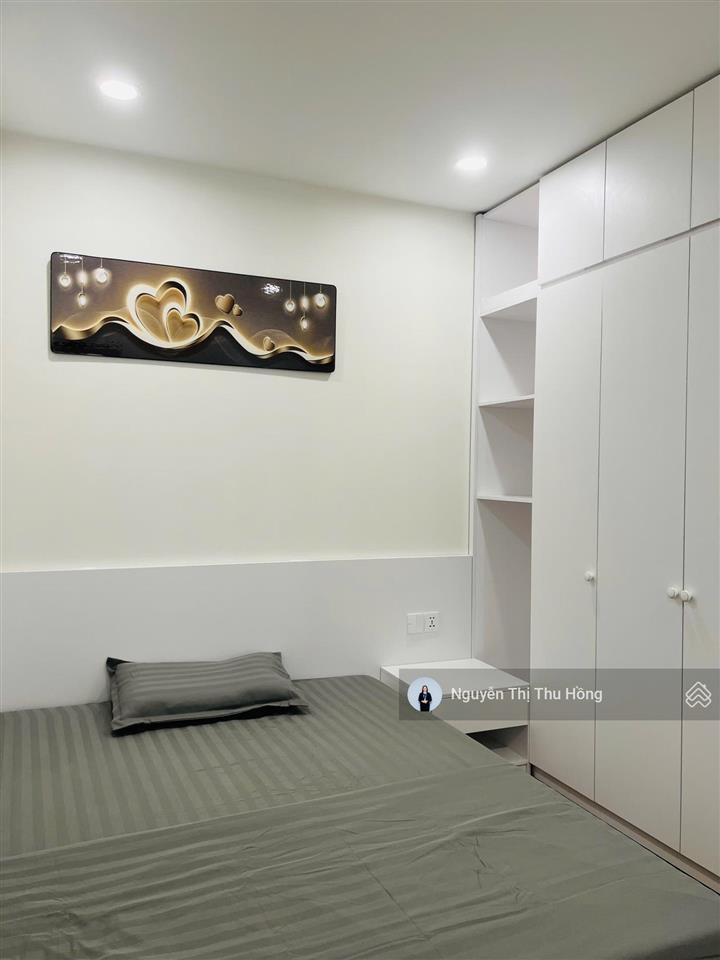 Cho thuê căn hộ view đẹp nhận khách nước ngoài.  0906 565 *** giá 12 tr