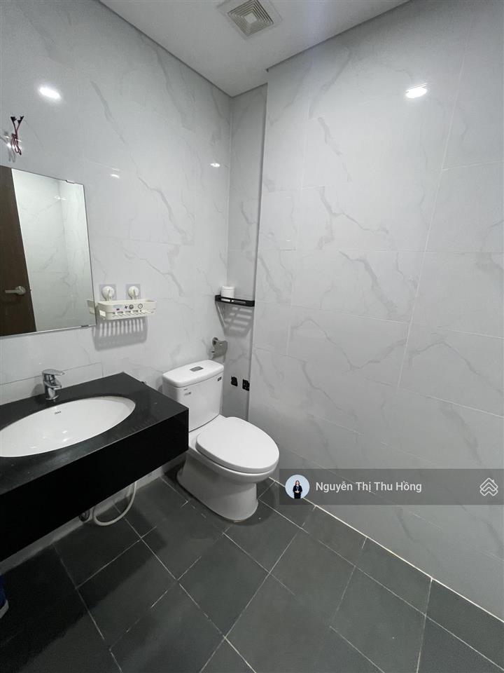 Cho thuê căn hộ xinh ở ngay fpt plaza 2 giá 12 triệu 0906 565 ***