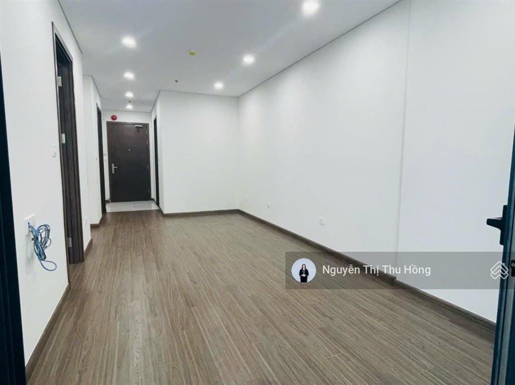 Cần chuyển nhượng căn 2pn nội thất cơ bản liền tường dễ decor, khách mua  0906 565 ***