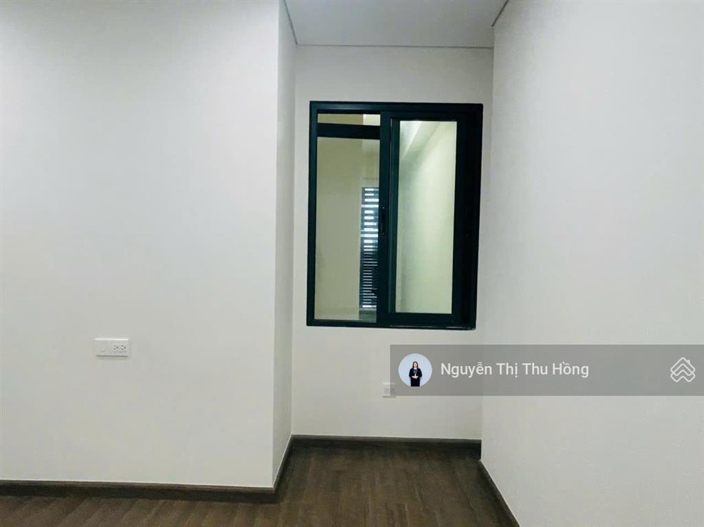 Cần chuyển nhượng căn 2pn nội thất cơ bản liền tường dễ decor, khách mua  0906 565 ***