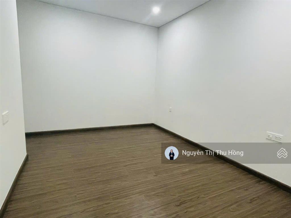 Cần chuyển nhượng căn 2pn nội thất cơ bản liền tường dễ decor, khách mua  0906 565 ***