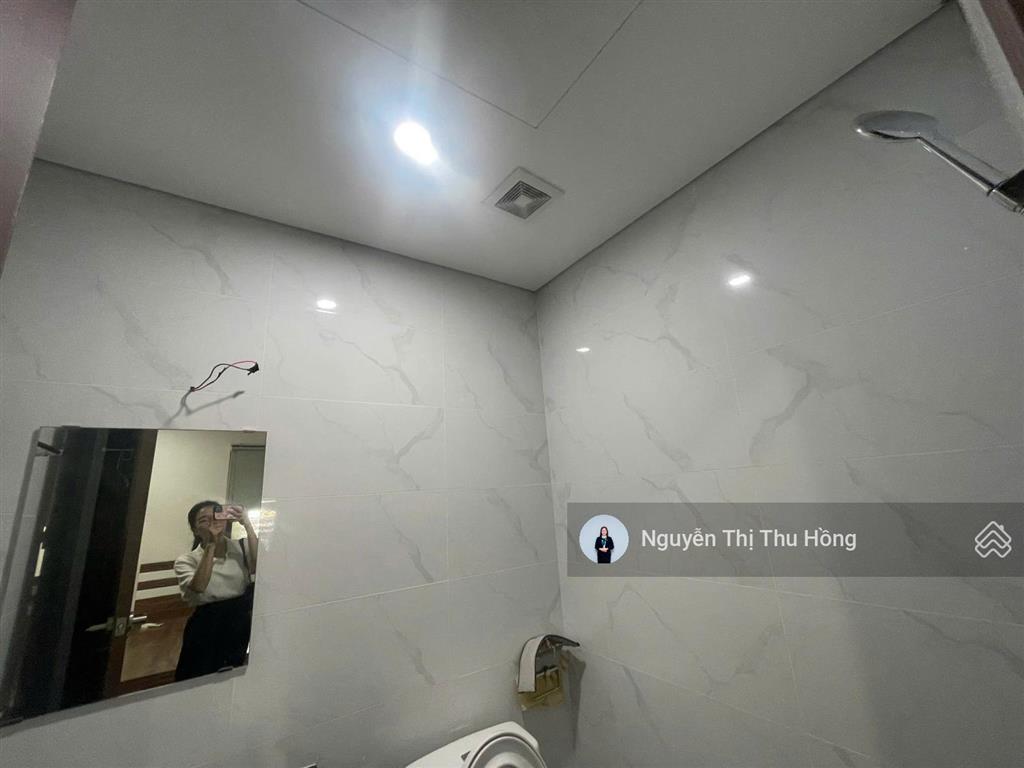 Trống căn 2pn 2wc fpt plaza 2 giá 10 triệu bao phí ql.  0906 565 ***