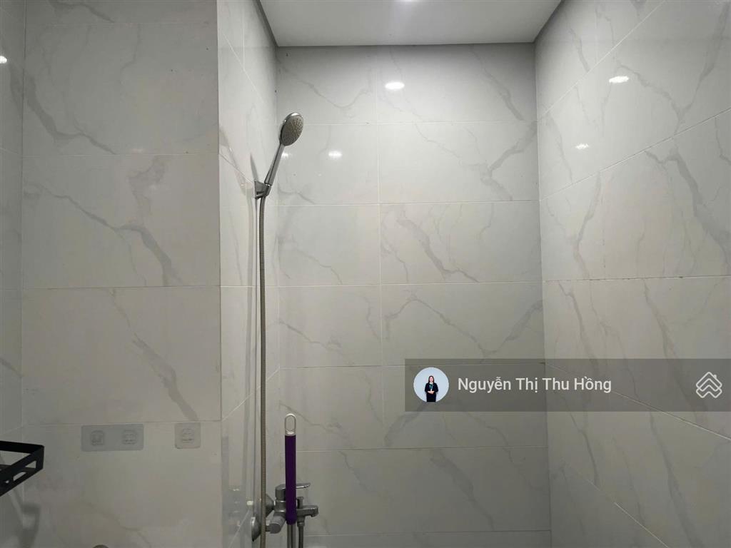 Trống căn 2pn 2wc fpt plaza 2 giá 10 triệu bao phí ql.  0906 565 ***