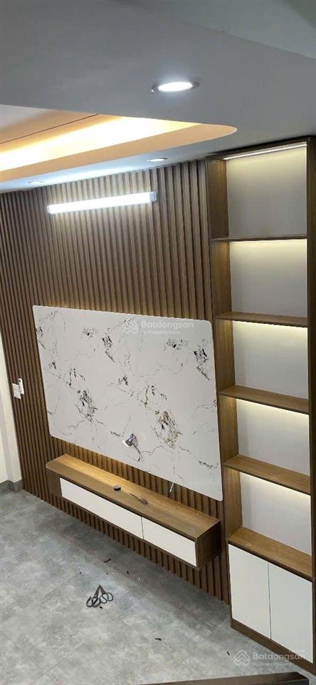 Bán nhà riêng tại ngõ 163, trần huy liệu, 2 tỷ vnd, 52m2, 3pn, 2wc
