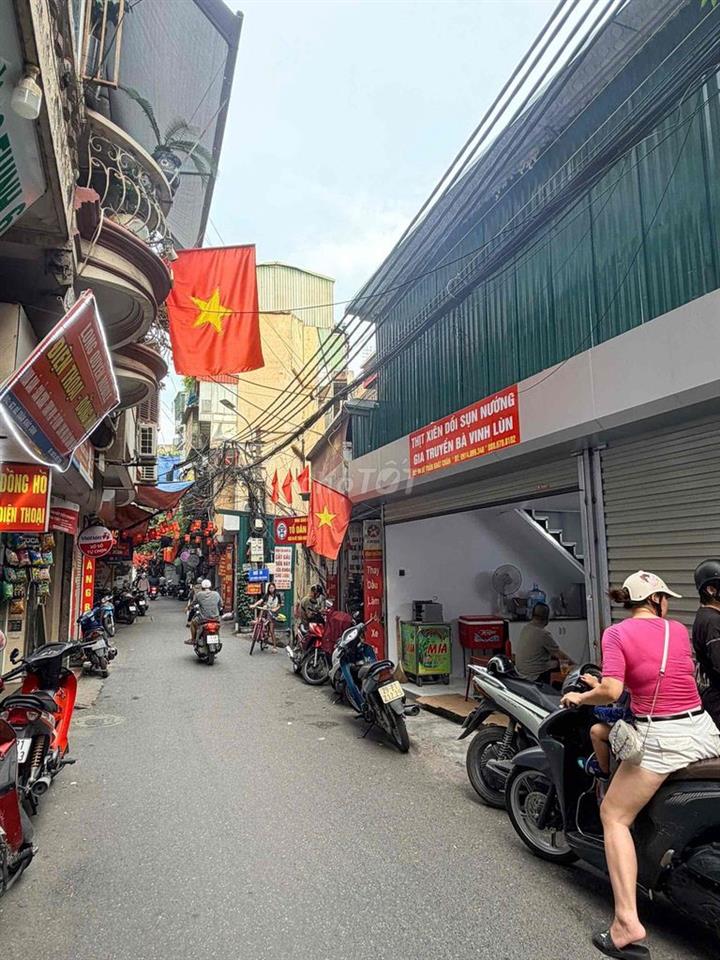 bán nhà mặt phố 2tầng đê trần khát trân