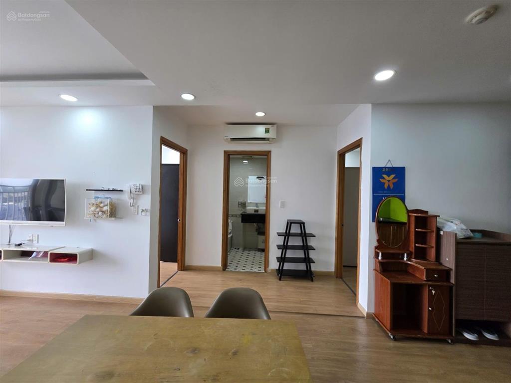 Cho thuê cc 2pn, 58m2 tại the botanica, 14 triệu vnd, view đẹp