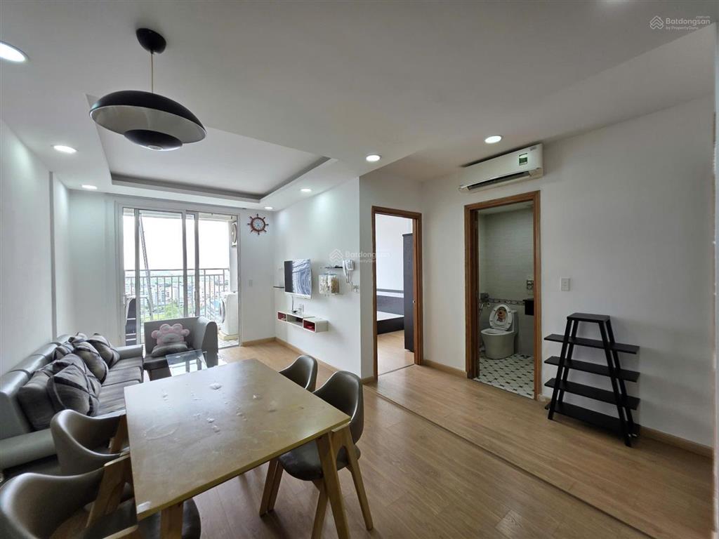 Cho thuê cc 2pn, 58m2 tại the botanica, 14 triệu vnd, view đẹp