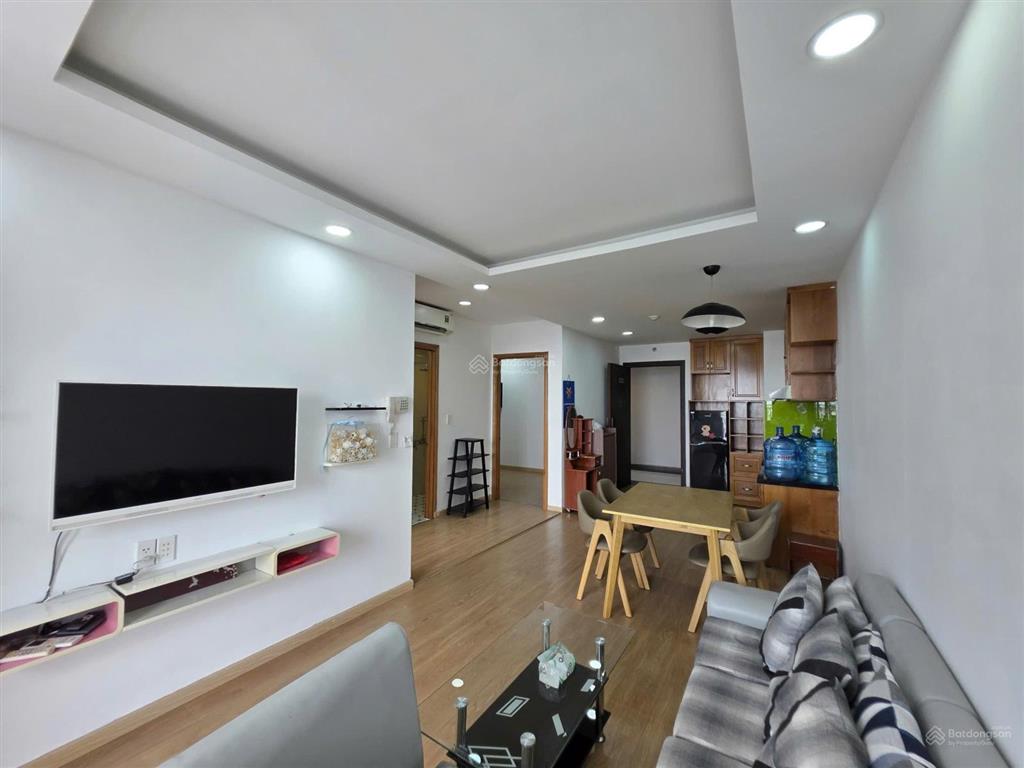 Cho thuê cc 2pn, 58m2 tại the botanica, 14 triệu vnd, view đẹp