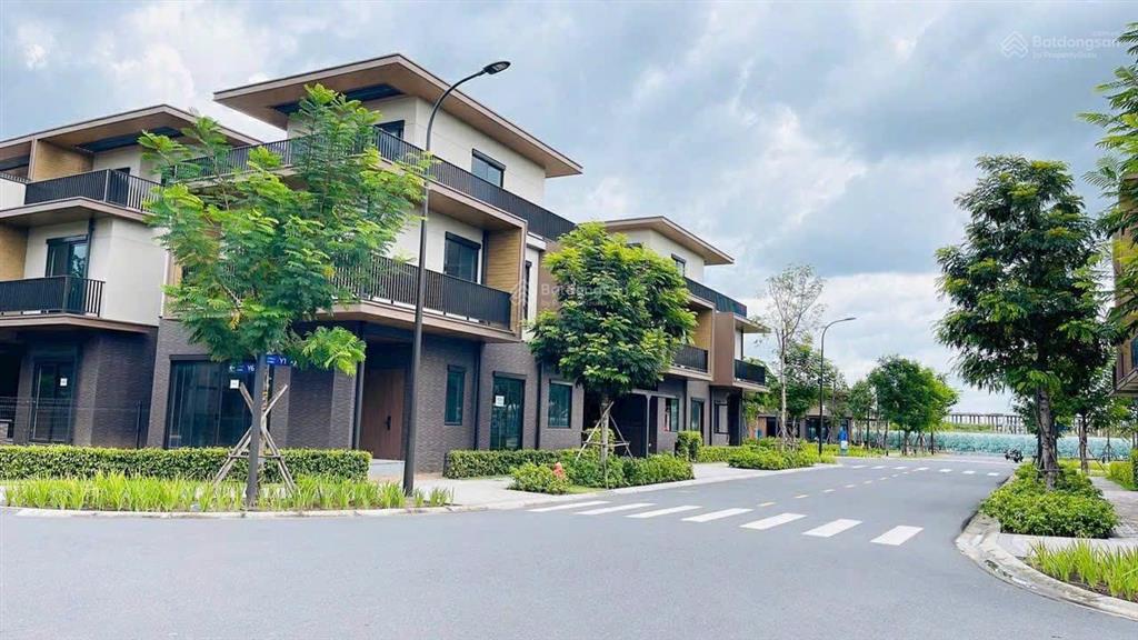 Đã có sổ hồng  nhà phố 2 mặt tiền dự án izumi city giỏ hàng chủ đầu tư, ngang 6x18,5m (111m2)