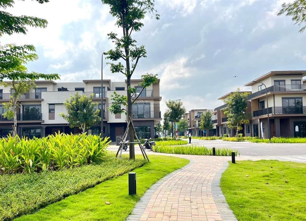 Bán nhà phố vườn izumi city  sổ hồng sẵn sàng tên.  0976 483 ***