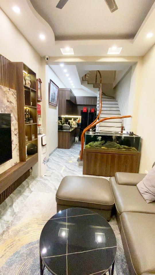 HIẾM-NHÀ HỒ TÂY ĐẸP DÂN XÂY 5 TẦNG, TRƯỚC NHÀ RỘNG VF3 ĐỖ CỬA, CHỈ 2' RA TỚI HỒ_12,5TỶ