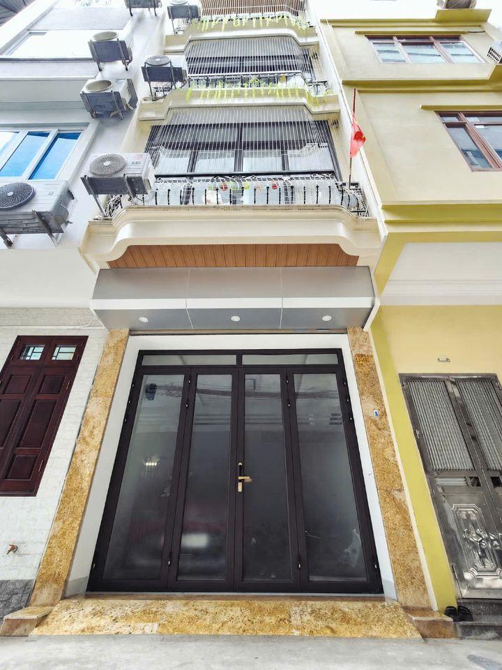 HIẾM-NHÀ ĐỐNG ĐA DÂN XÂY PHÂN LÔ BỘ CÔNG AN, OTO 7 CHỖ NGỦ TRONG NHÀ, KINH DOANH_10,6TỶ
