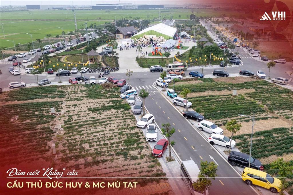 Duy nhất còn 1 lô đất kđt việt hưng giá 2,3 tỷ/lô. sổ đỏ công chứng sang tên luôn  0969 331 ***