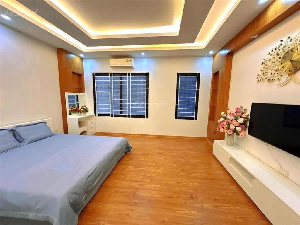 Mặt ngõ 135 đội cấn, ba đình đối diện hồ  ô tô tránh  kinh doanh vỉa hè 76m, 26 tỷ