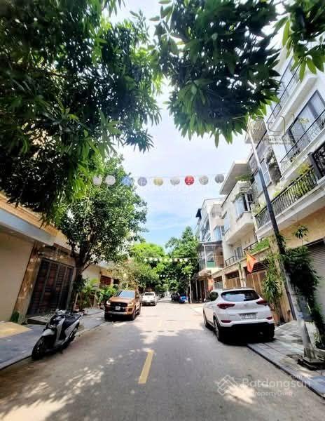 Mặt ngõ 42 vạn bảo, ba đình, phân lô, ô tô đỗ cửa ngày đêm, sát phố lớn, 51m, 15 tỷ