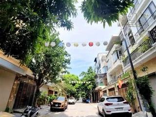Mặt ngõ 42 vạn bảo, ba đình, phân lô, ô tô đỗ cửa ngày đêm, sát phố lớn, 51m, 15 tỷ