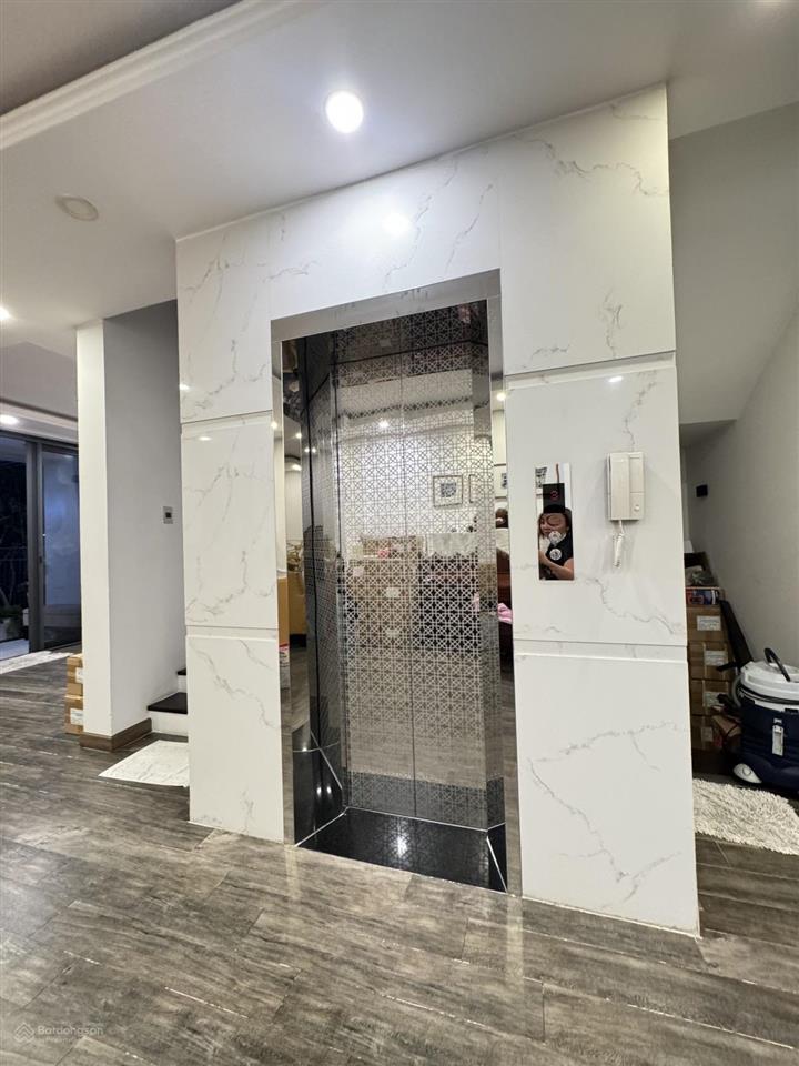 Bán biệt thự 130m2, 31 tỷ, tại khu dân cư ven sông sadeco, tân phong, q.7, hcm giá ưu đãi