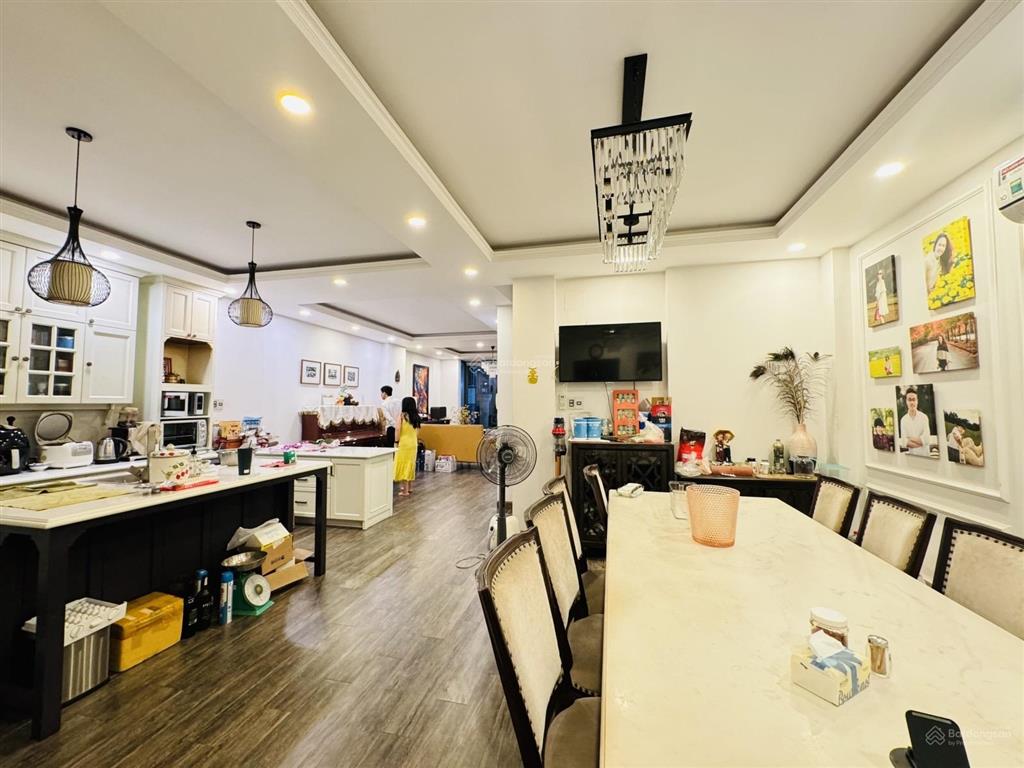 Bán biệt thự 130m2, 31 tỷ, tại khu dân cư ven sông sadeco, tân phong, q.7, hcm giá ưu đãi