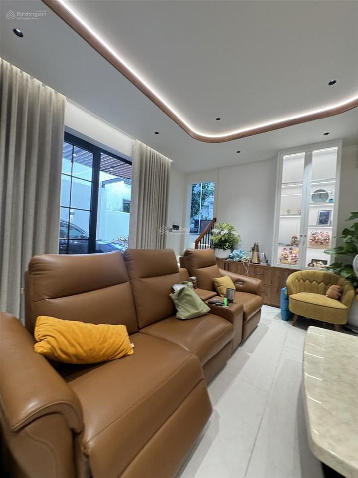 Giảm sâu bán biệt thự song lập 160m2, 17,2 tỷ tại huỳnh tấn phát, ngay cầu phú mỹ q7, tp.hcm
