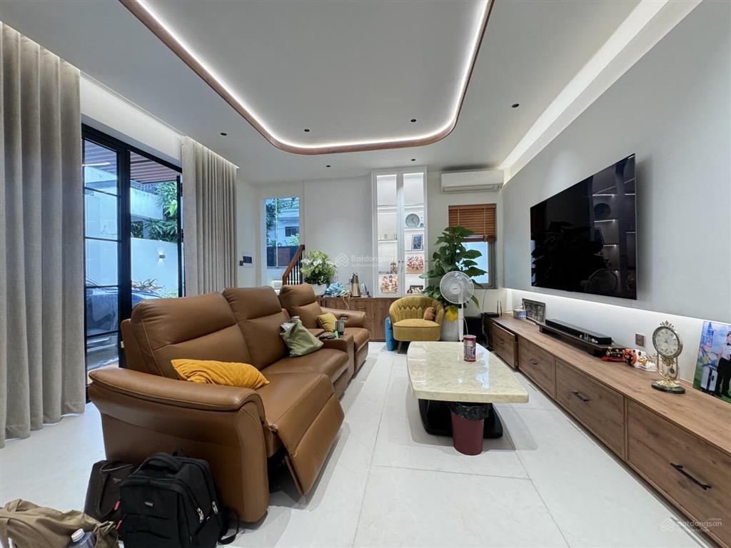 Giảm sâu bán biệt thự song lập 160m2, 17,2 tỷ tại huỳnh tấn phát, ngay cầu phú mỹ q7, tp.hcm