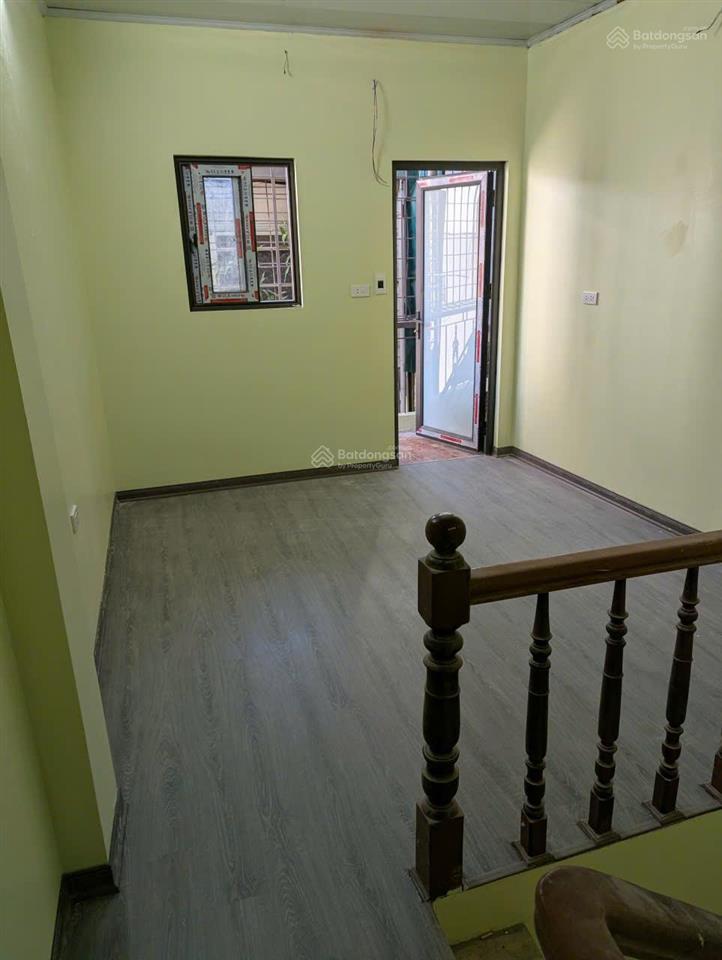 Bán nhà trong ngõ phố hàng mã, từ tầng 2 trở lên, 3 tầng 1 lửng, thoáng mát khép kín