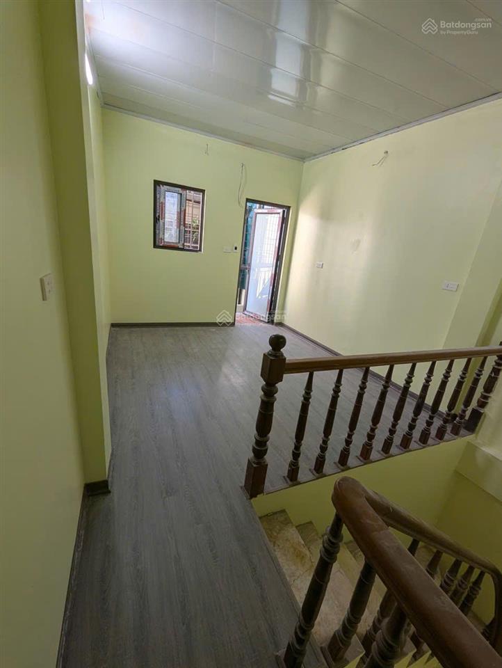 Bán nhà trong ngõ phố hàng mã, từ tầng 2 trở lên, 3 tầng 1 lửng, thoáng mát khép kín