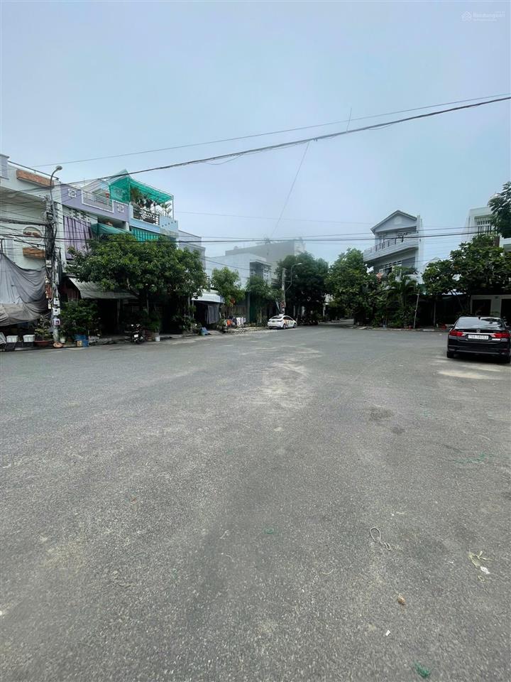 Bán 120m2 đất tđc hòn rớ 1  view công viên mát mẻ, ngang 8m  hướng đông nam.đường nhựa rộng 13m