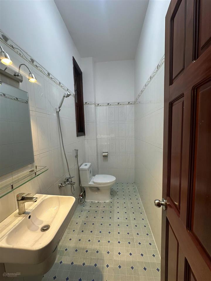 Nhà phố đẹp mặt tiền lê hồng phong, nha trang. kinh doanh sầm uất