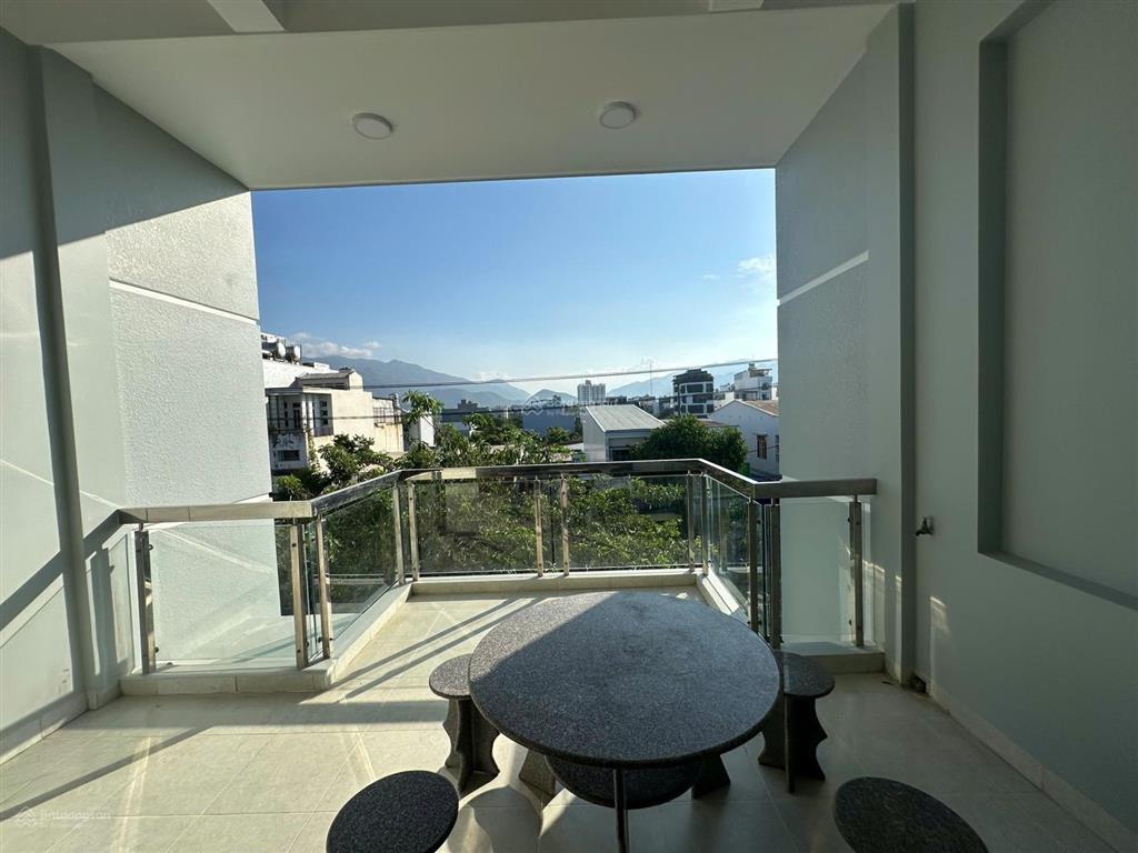 Nhà phố đẹp mặt tiền lê hồng phong, nha trang. kinh doanh sầm uất