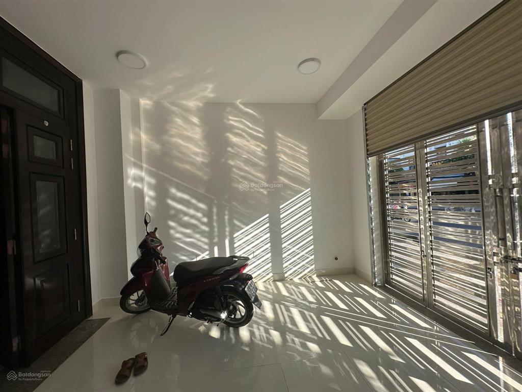 Nhà phố đẹp mặt tiền lê hồng phong, nha trang. kinh doanh sầm uất